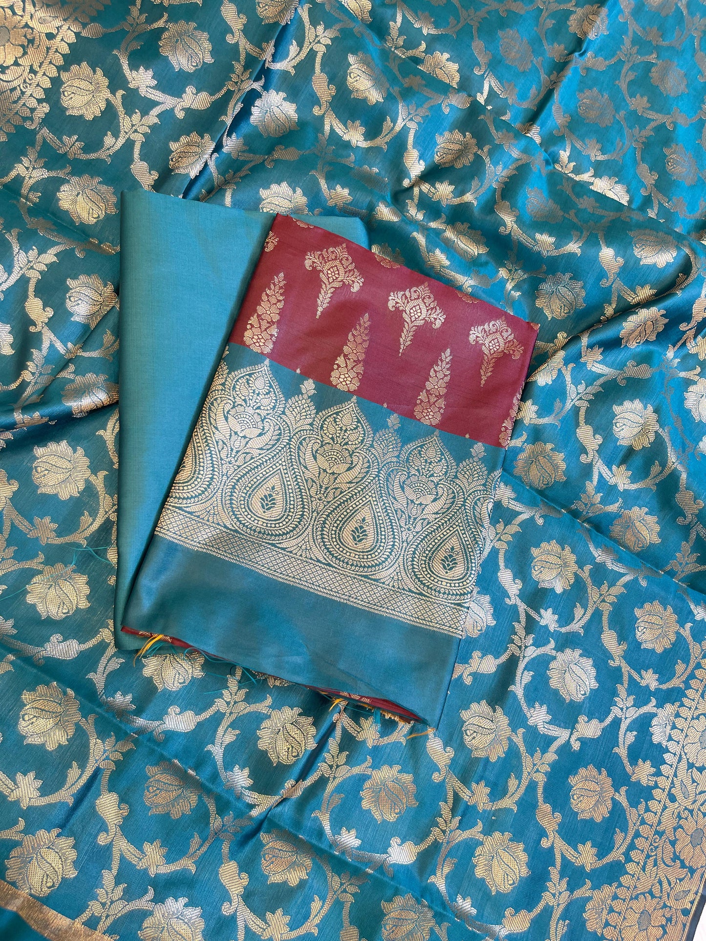 Maroon Art Silk Floral Zari Booti Contrast Banarasi Suit with Seagreen Dupatta 625AJ_TPT26