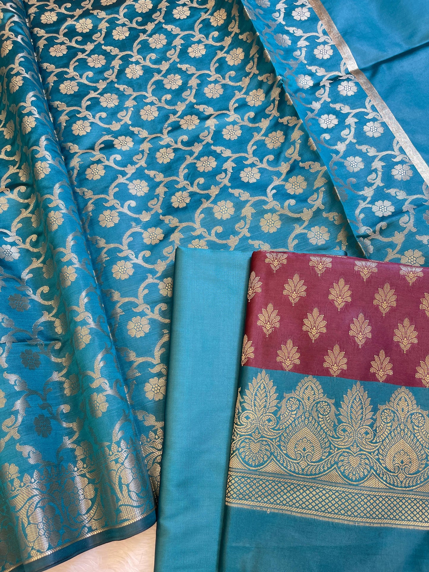 Maroon Art Silk Floral Zari Chunri Booti Contrast Banarasi Suit with Seagreen Dupatta 625AJ_TPT32