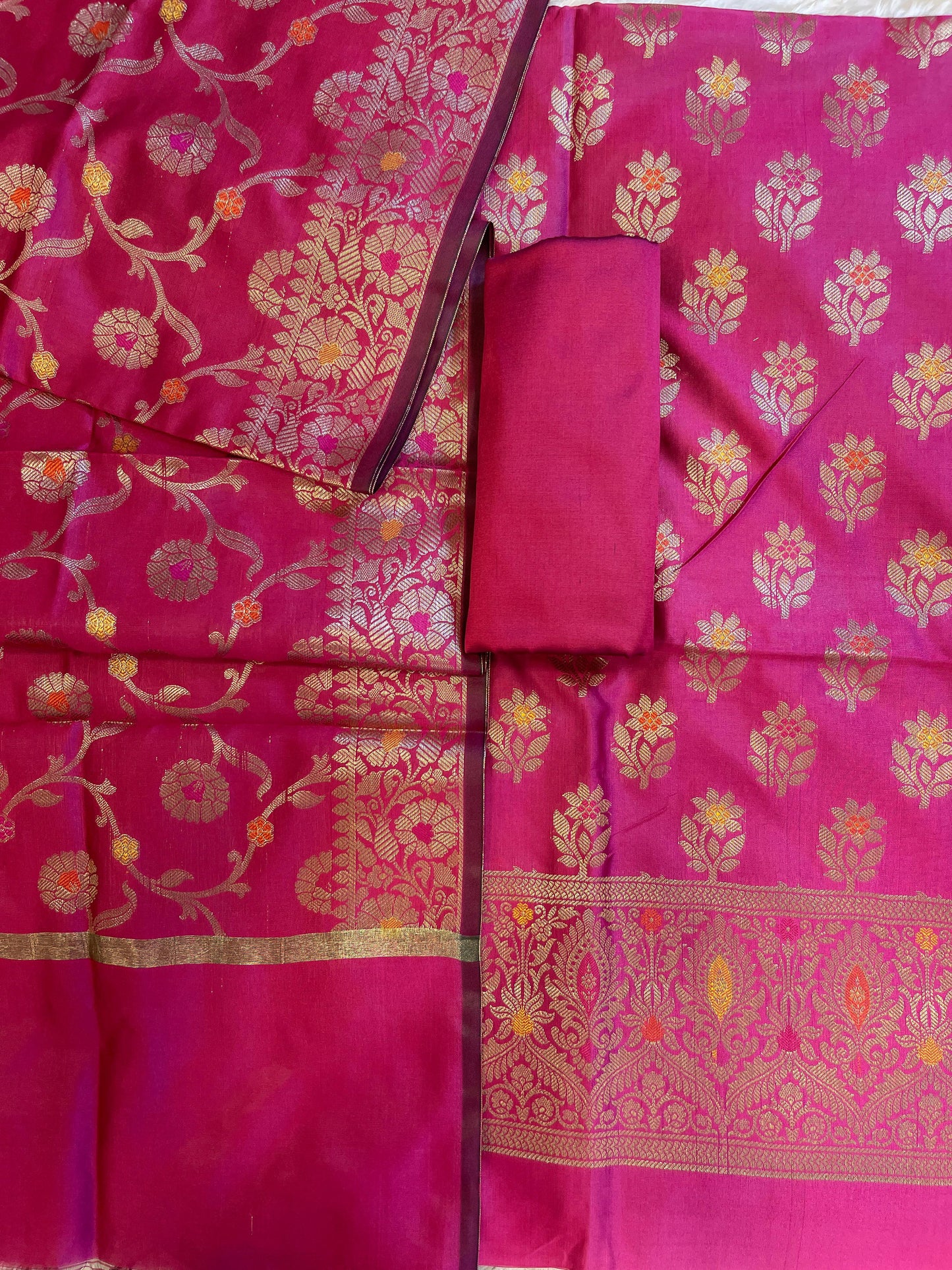 MagentaTapeta Silk Floral Mina Zari Booti Banarasi Suit 625AJ_TPT68