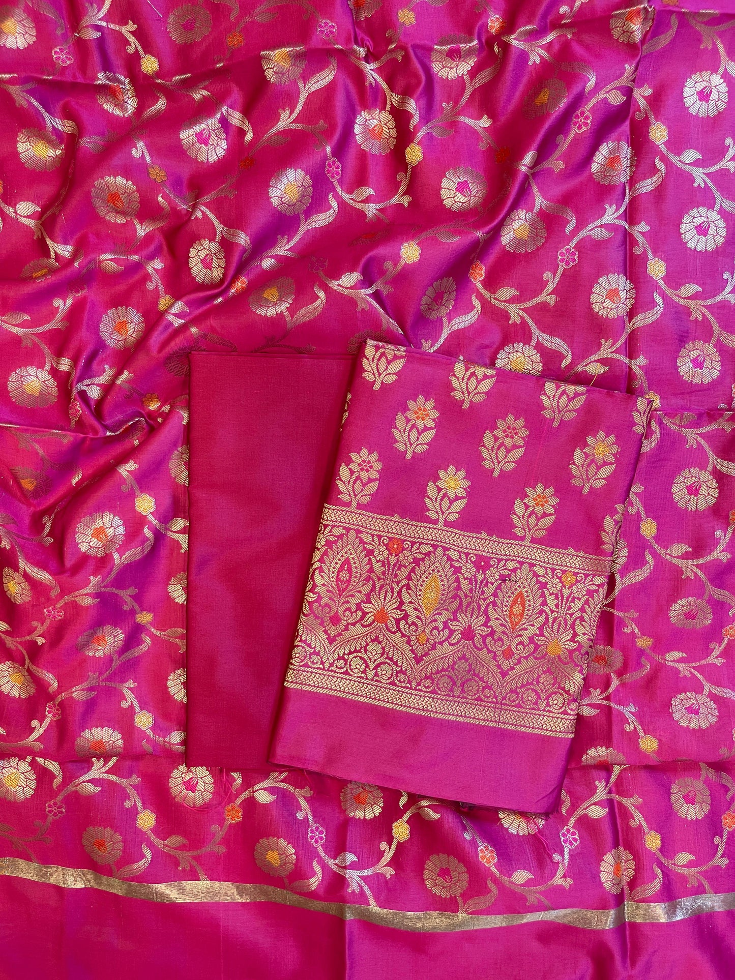MagentaTapeta Silk Floral Mina Zari Booti Banarasi Suit 625AJ_TPT68