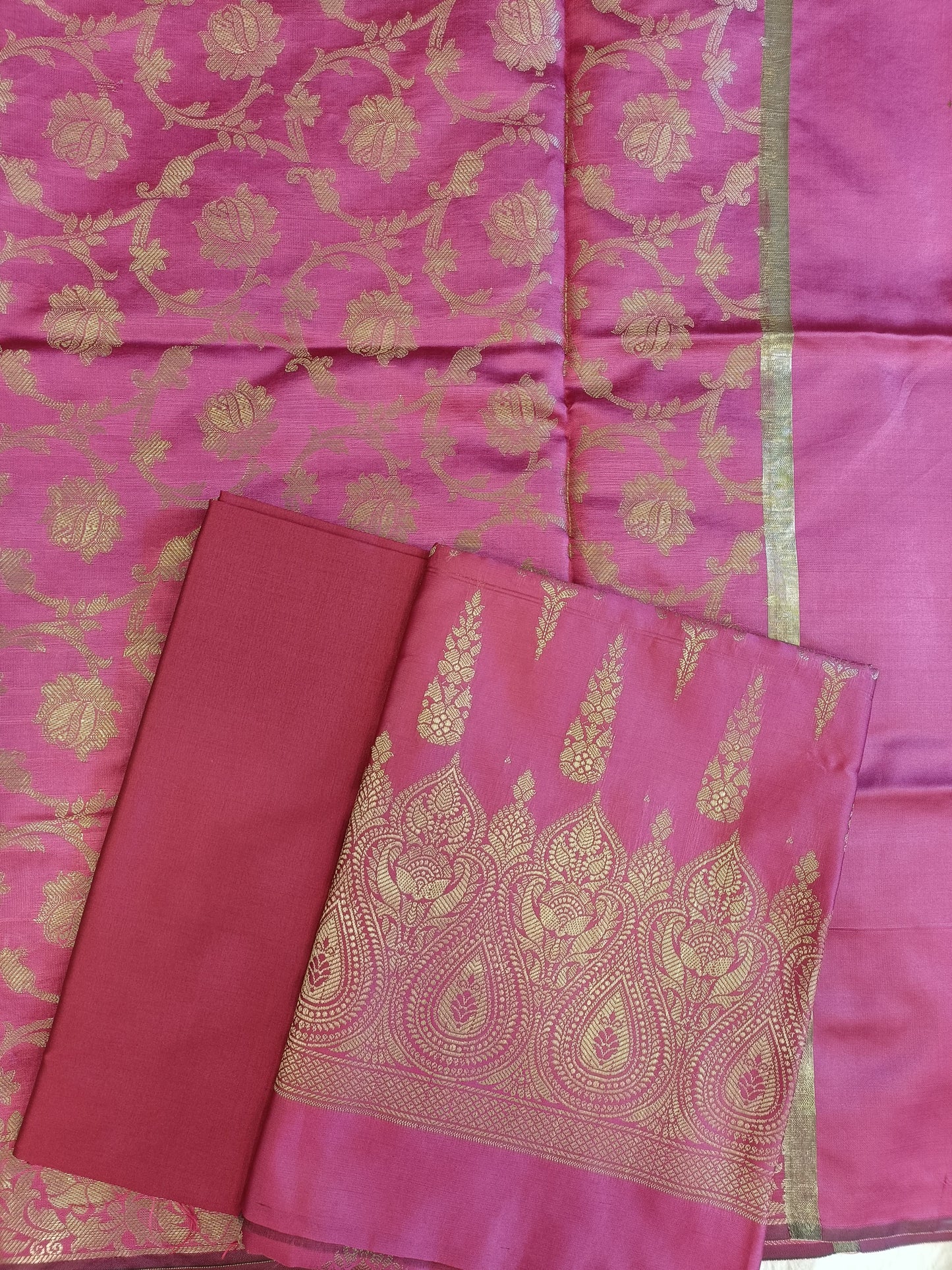 Magenta Tapeta Silk Floral Dual Zari Booti with Zari Jaal Dupatta Banarasi Suit  625AJ_TPT78