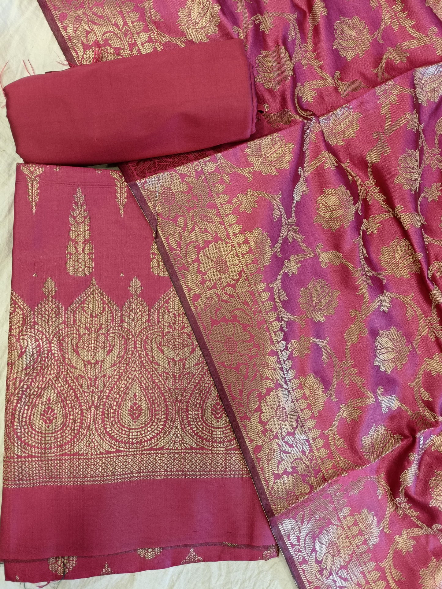Magenta Tapeta Silk Floral Dual Zari Booti with Zari Jaal Dupatta Banarasi Suit  625AJ_TPT78