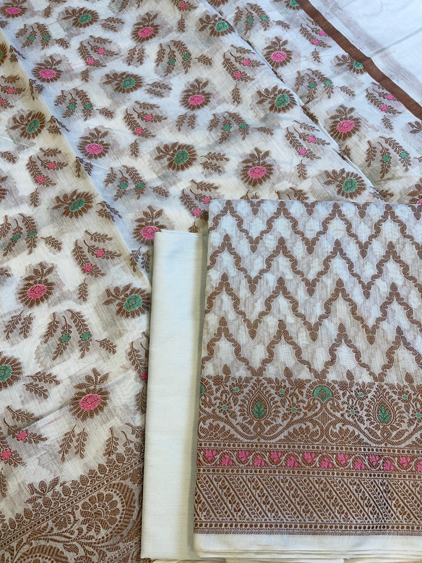 Off white Cotton Resham Zari Zig-Zag Banarasi Suit 625SHL_CT31