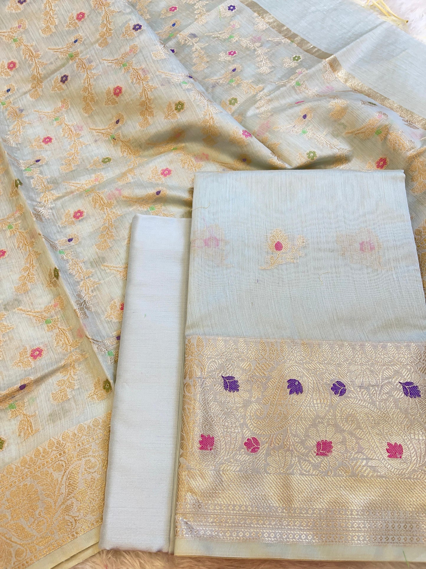Off white Cotton Resham Mina Zari Booti Paisley Mina Border Banarasi Suit 625SHL_CT7
