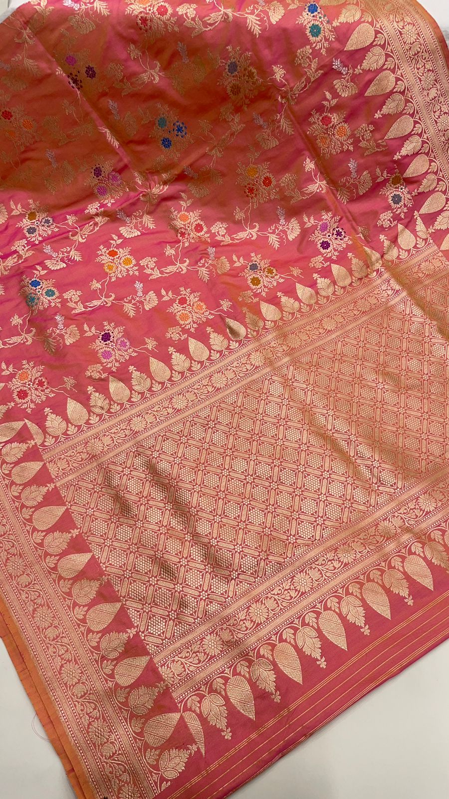 Timeless Elegance: Faishana Pure Silk Handloom Unveils Peach Ektara Dhoop Chav Katan Silk Kadhua Minakari Floral Jangla Jaal with Peach Stripe Blouse Saree