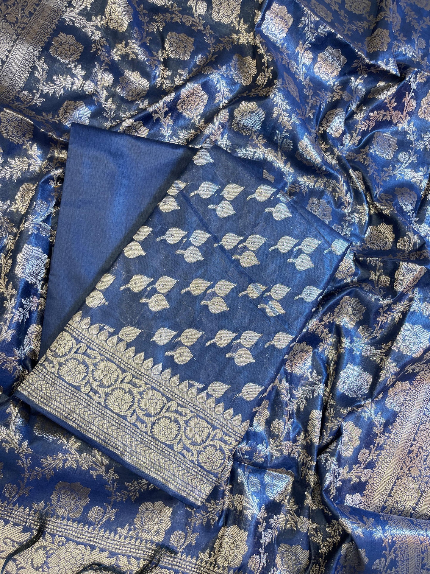 Navy Blue Cotton Silk Floral Zari Booti Banarasi 3 pcs Suit Set 675JVC_129