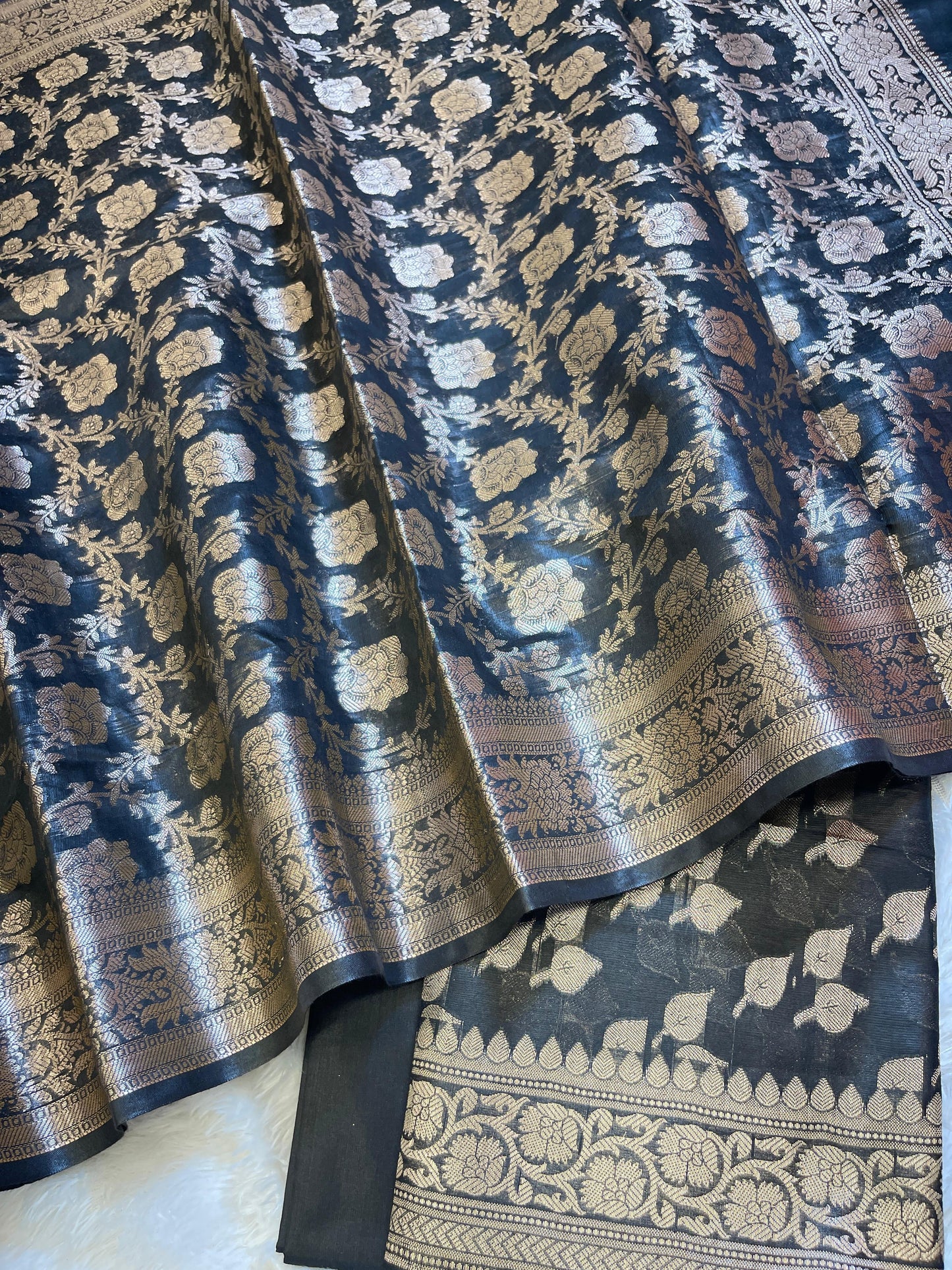 Black Cotton Silk Floral Zari Booti Banarasi 3 pcs Suit Set 675JVC_135