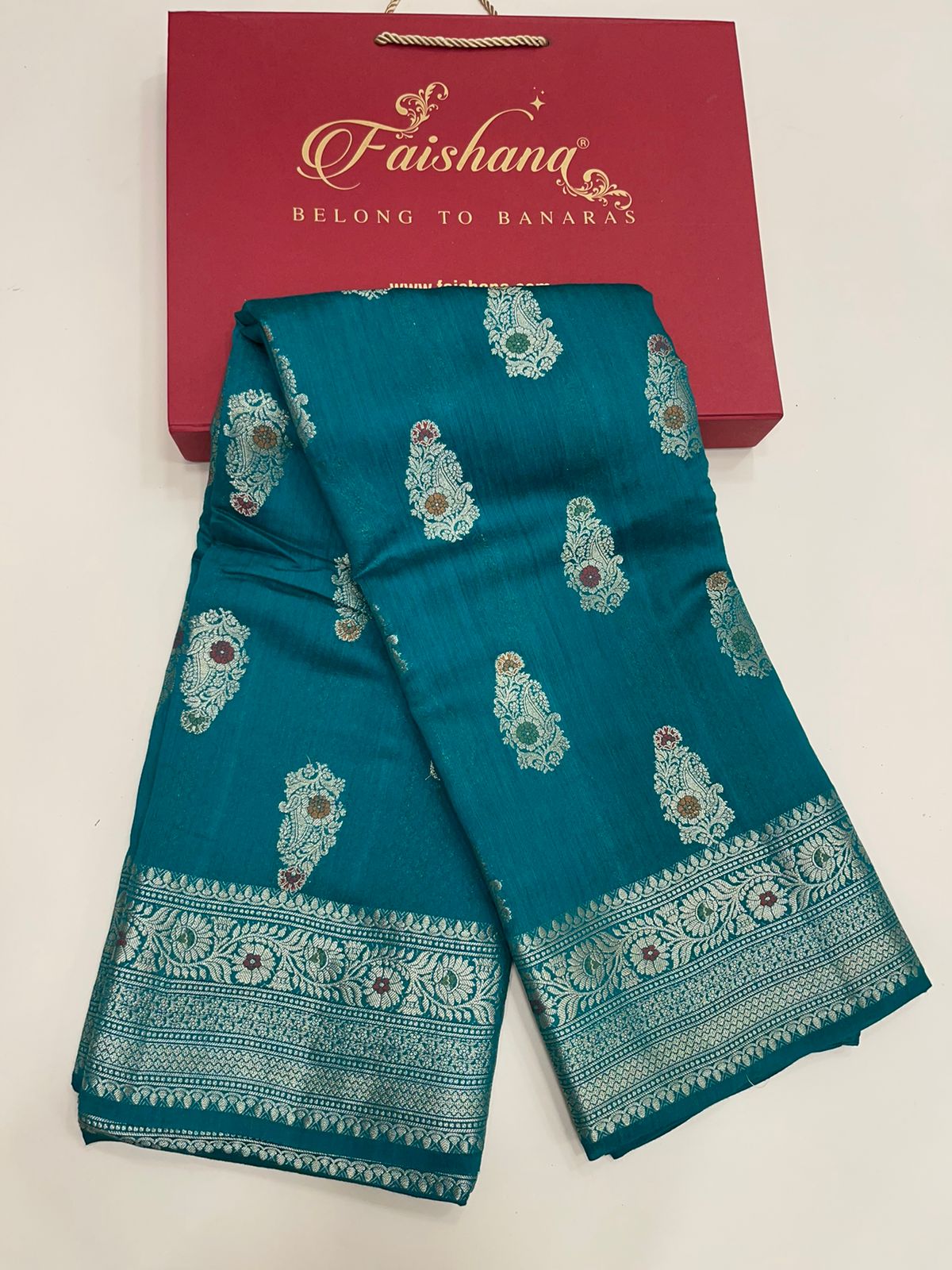 Exquisite Elegance: Faishana Pure Silk Handloom Sea Green Munga Silk Zari Mina Booti with Minakari Jaal Anchal Zari Border Saree &amp; Sea green Blouse Piece