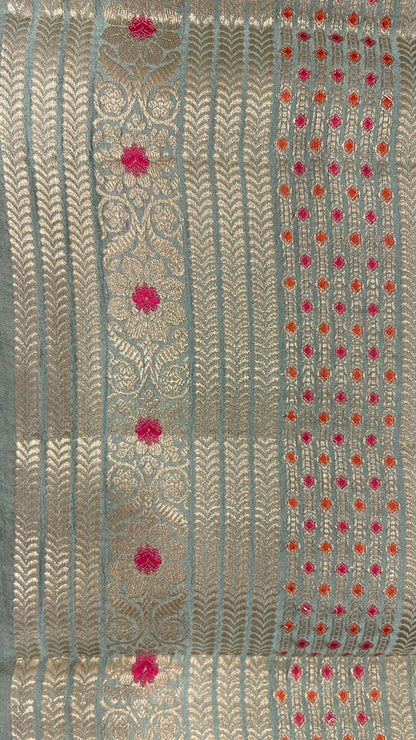 Elegant Faishana Pure Silk Handloom Light Green Chiniya Silk with Gold Zari Floral Booti and Minakari Border & Light green Blouse Piece