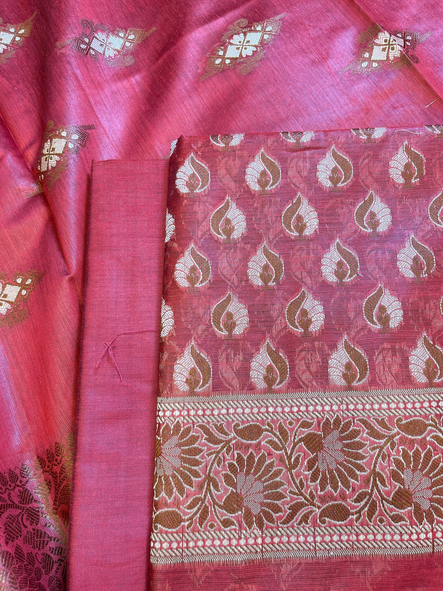Red Cotton Floral Resham Mina Booti Banarasi 3 pcs Suit Set 700AJ_CT1