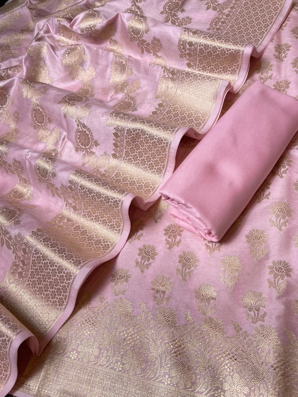 Baby Pink Cotton Silk Floral Zari Booti Banarasi Suit with Leheriya Zari Jaal Dupatta 700ARS_TPS3