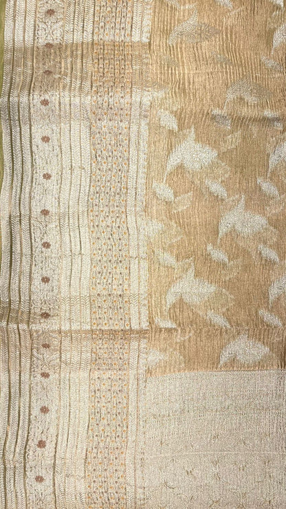 Unveils Elegance: Faishana Pure Silk Handloom Olive Green Crushed Tissue Zari Floral Booti Saree, Adorned with Banarasi Zari Border & Matching Blouse Piece