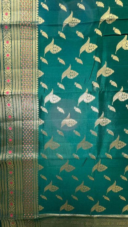 Enchanting Elegance: Faishana Pure Silk Handloom Dark Green Chiniya Silk Gold Floral Zari Booti with Minakari Border & Dark Green Blouse