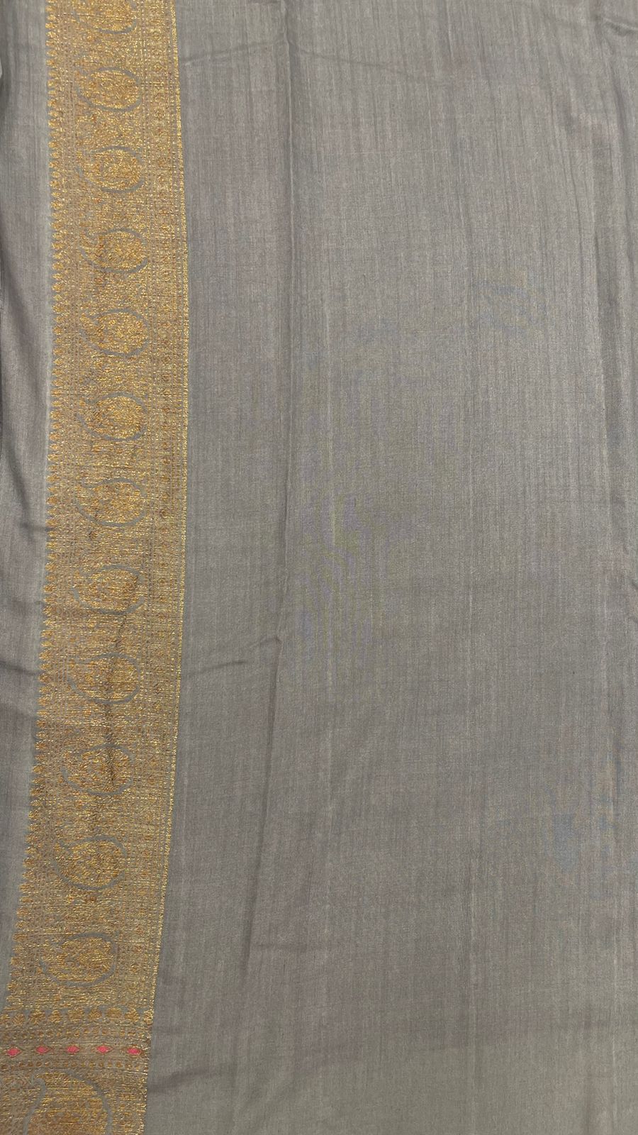 Exquisite Elegance: Faishana Pure Silk Handloom Grey Munga Silk Banarasi Saree with Aada Copper Zari Diagonal Mina Booti with Paisley Zari Border and Grey Blouse Piece