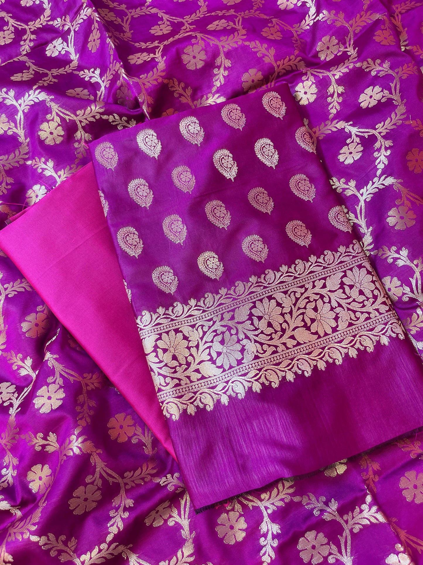Magenta Semi Silk Floral Zari Booti Banarasi 3 pcs Suit Set 900AJ_SK23
