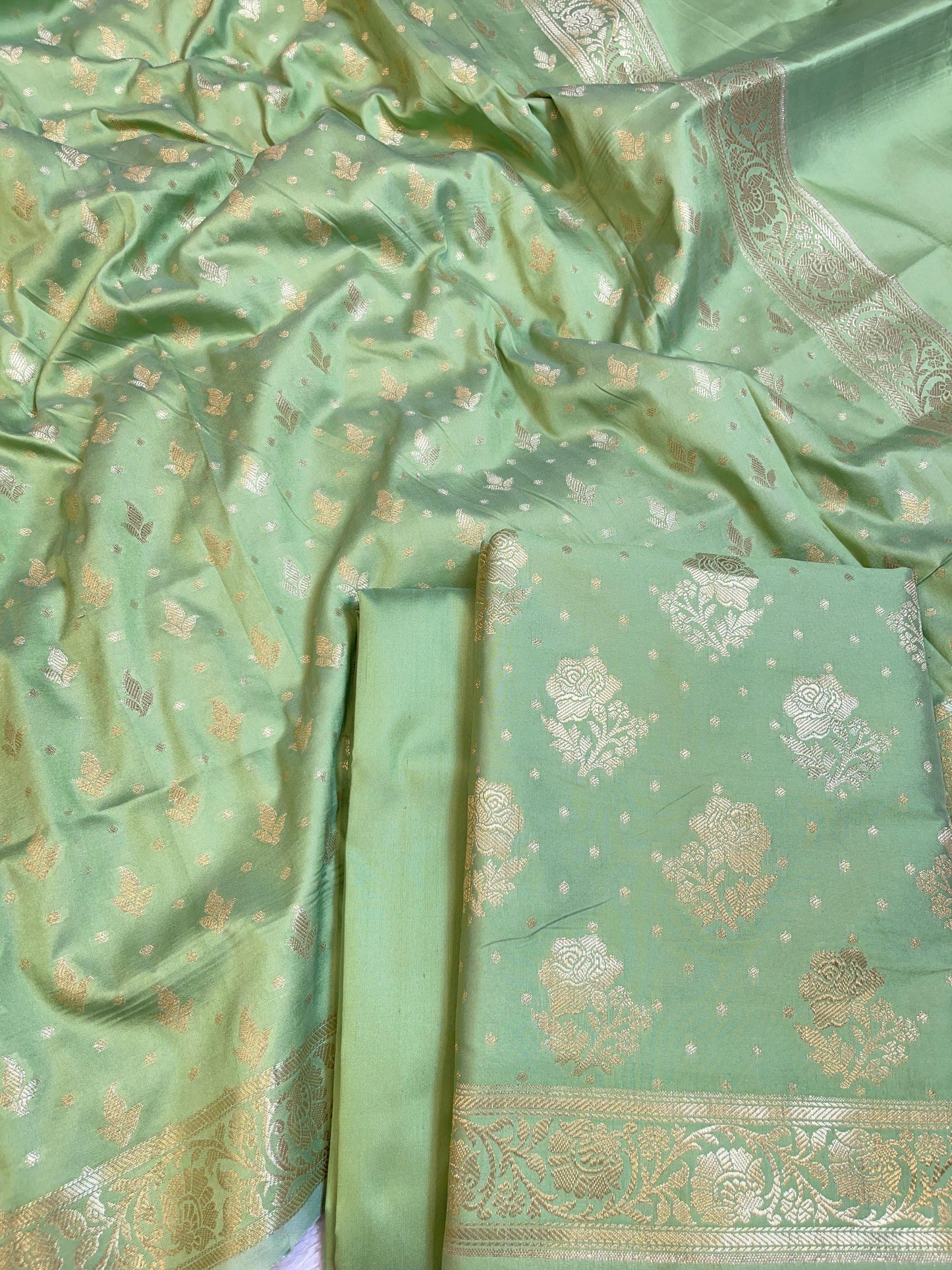 Pista green Semi Silk Floral Rose Booti Banarasi Suit 900AJ_SSLK13