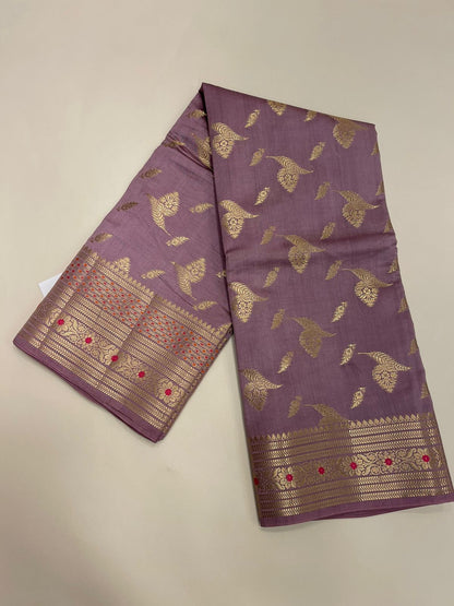 Regal Creation: Faishana Pure Silk Handloom Mauve Chiniya Silk Saree with Gold Zari Floral Booti and Minakari Zari Border with a Stunning Mauve Blouse Piece