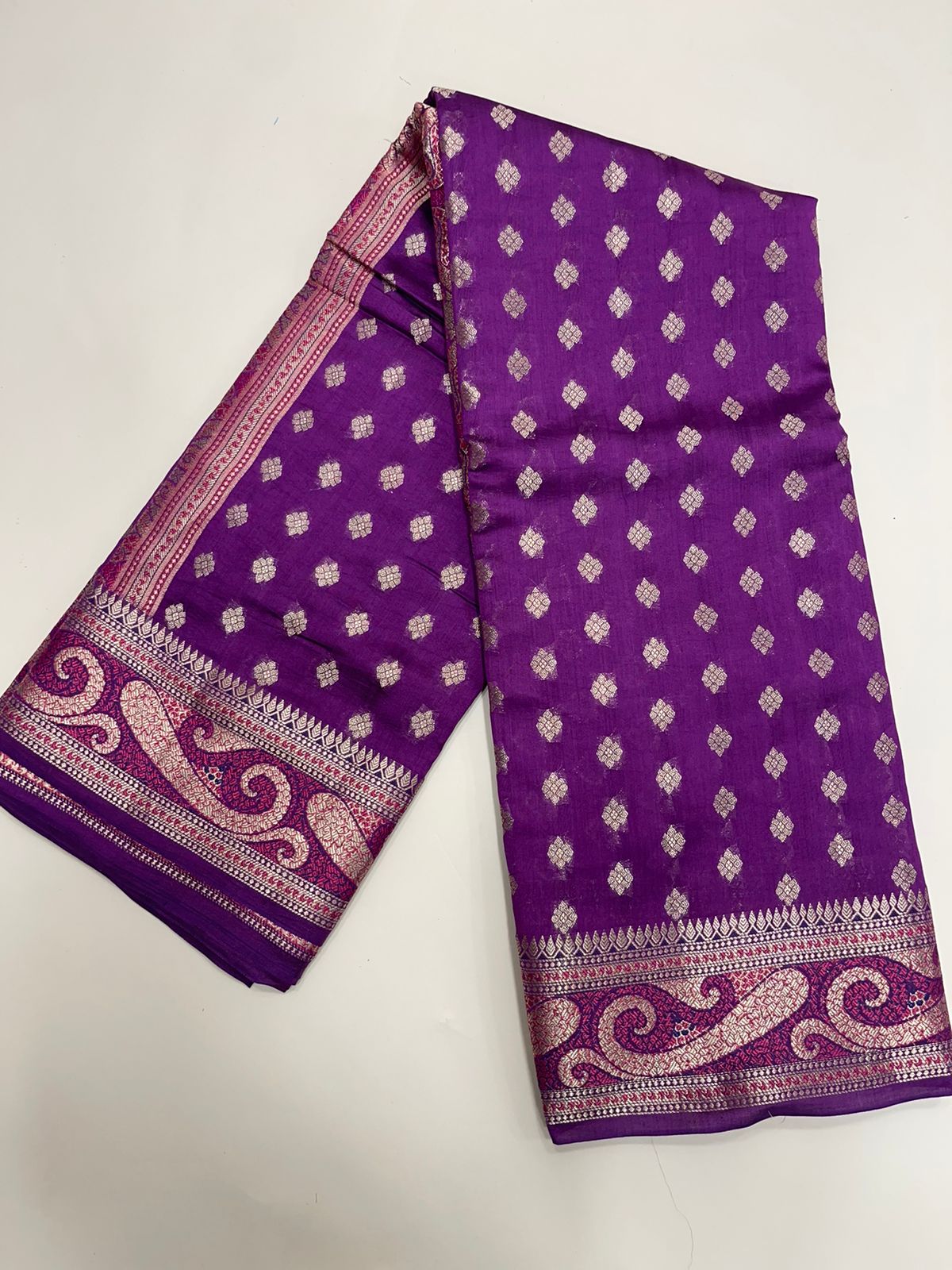 Regal Elegance: Faishana's Pure Silk Handloom Purple Chiniya Silk with Gold Zari Booti Tilfi Anchal and Tilfi Zari Border Paired with Exquisite Purple Blouse Piece