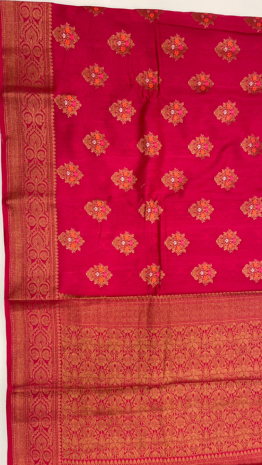 Timeless Elegance: Faishana Pure Silk Handloom Red Munga Silk Minakari Zari Booti Banarasi Saree with Small Zari Border & Red Blouse