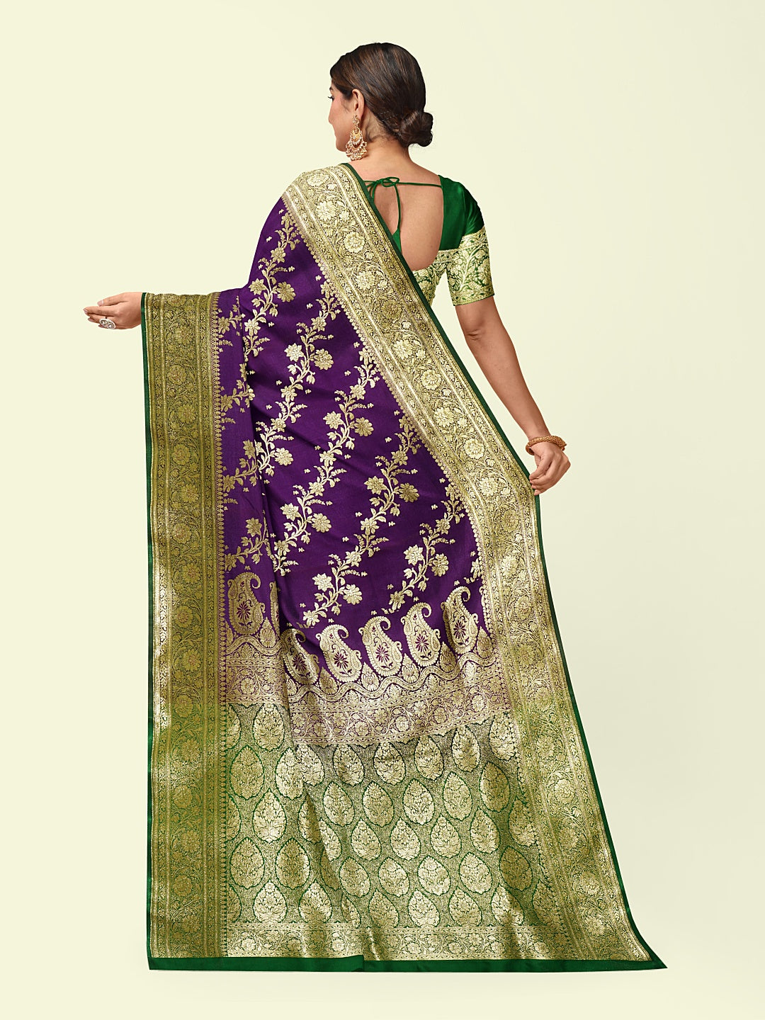 Faishana Presents Purple Satin Silk Diagonal Zari Jaal Kadiyal Green Border & Pallu With Green Blouse Banarasi Saree