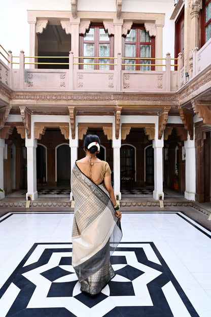 Black Kanchi Silk Banarasi Sarees For Women GEBE5