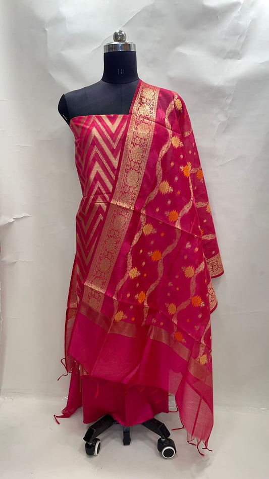 Faishana Presents Pink Cotton Silk Golden Zari 3pcs Suit Set accompanied with Plain Bottom and Top Golden Zari Cotton Silk Zig Zag Pattern with Pink lehariya Mina Stripe Dupatta
