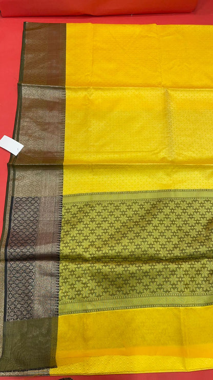 Gold Tanchoi Banarasi Sarees For Women GEBC4