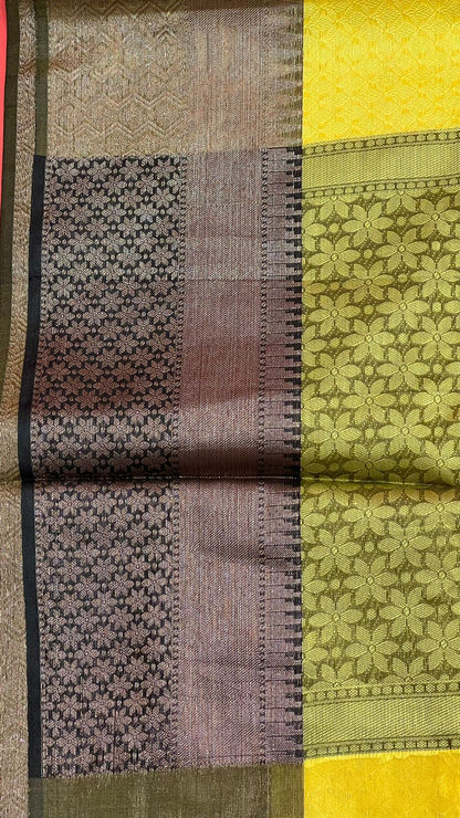 Gold Tanchoi Banarasi Sarees For Women GEBC4