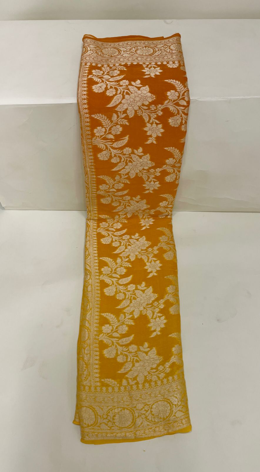 Faishana Pure Handloom Gold Contrast Chiffon Alfi Gold Zari Jaal and Banarasi Zari Border Saree with Gold Blouse