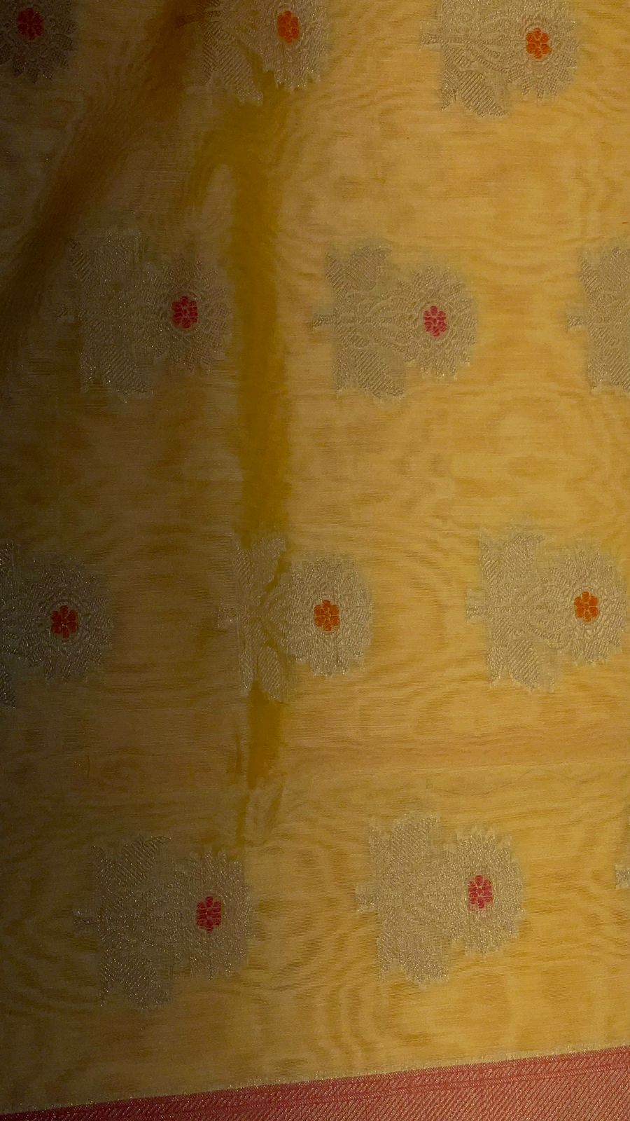 Beige Cotton Blend Banarasi Sarees For Women GEHKR 20