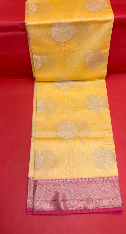 Faishana Presents Beige Woven Organza Pink Border With Pink Blouse Banarasi Saree