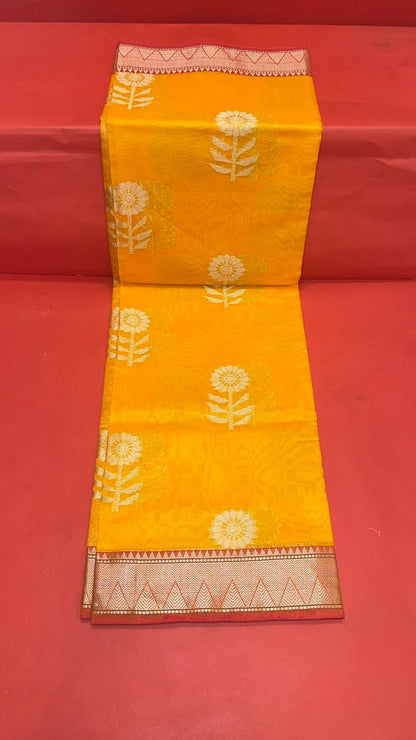 Faishana Presents Gold Woven Organza Maroon Border With Maroon Blouse Banarasi Saree