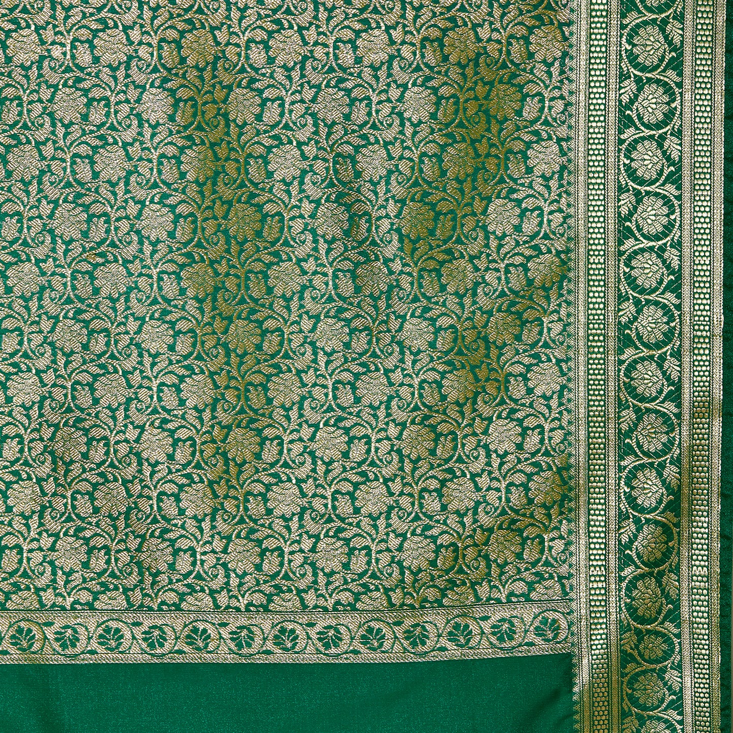 Faishana Presents Purple Plain Satin Silk Banarasi Saree with contrasting Green Floral Pallu and Green Blouse Piece