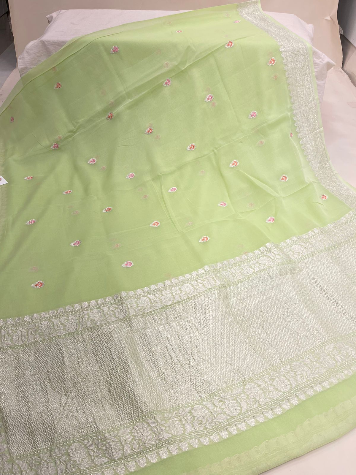 Faishana Pure Silk Handloom Light Green Khaddi Georgette Kadhwa Meena Silver Booti Saree with Banarasi Silver Zari Border Saree