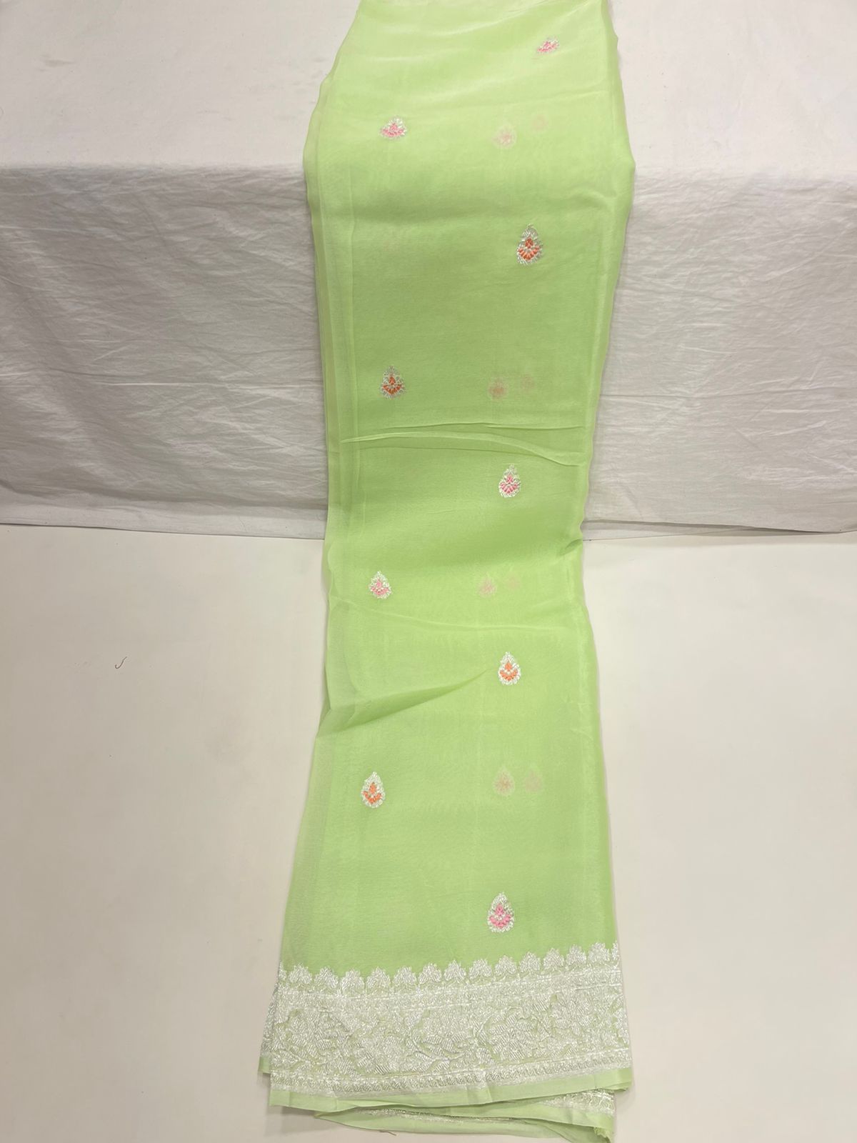 Faishana Pure Silk Handloom Light Green Khaddi Georgette Kadhwa Meena Silver Booti Saree with Banarasi Silver Zari Border Saree