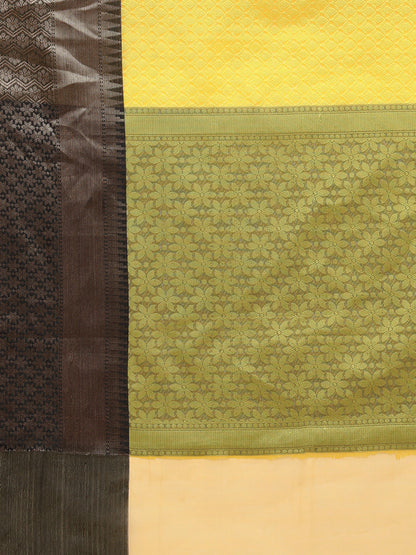 Gold Tanchoi Banarasi Sarees For Women GEBC4