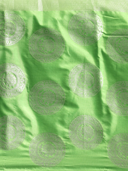 Faishana Presents Green Silver Zari Glass Tissue Tanchoi Contrast Large Border Banarasi Saree