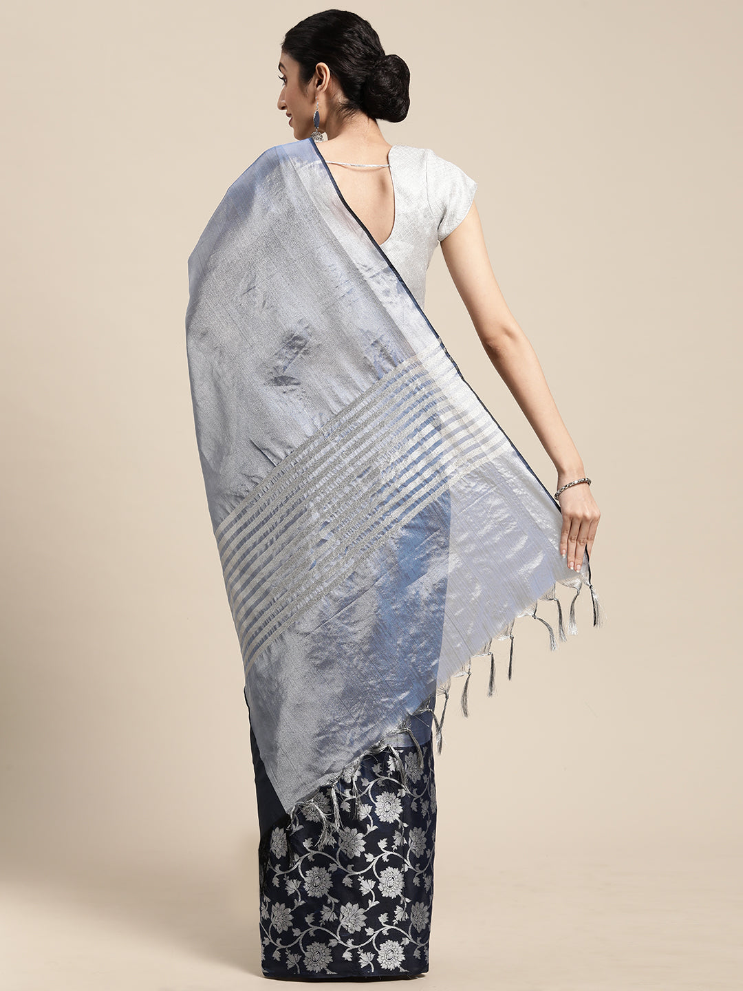 Faishana Presents Lavender Silver Zari Glass Tissue Tanchoi Contrast Large Border Banarasi Saree