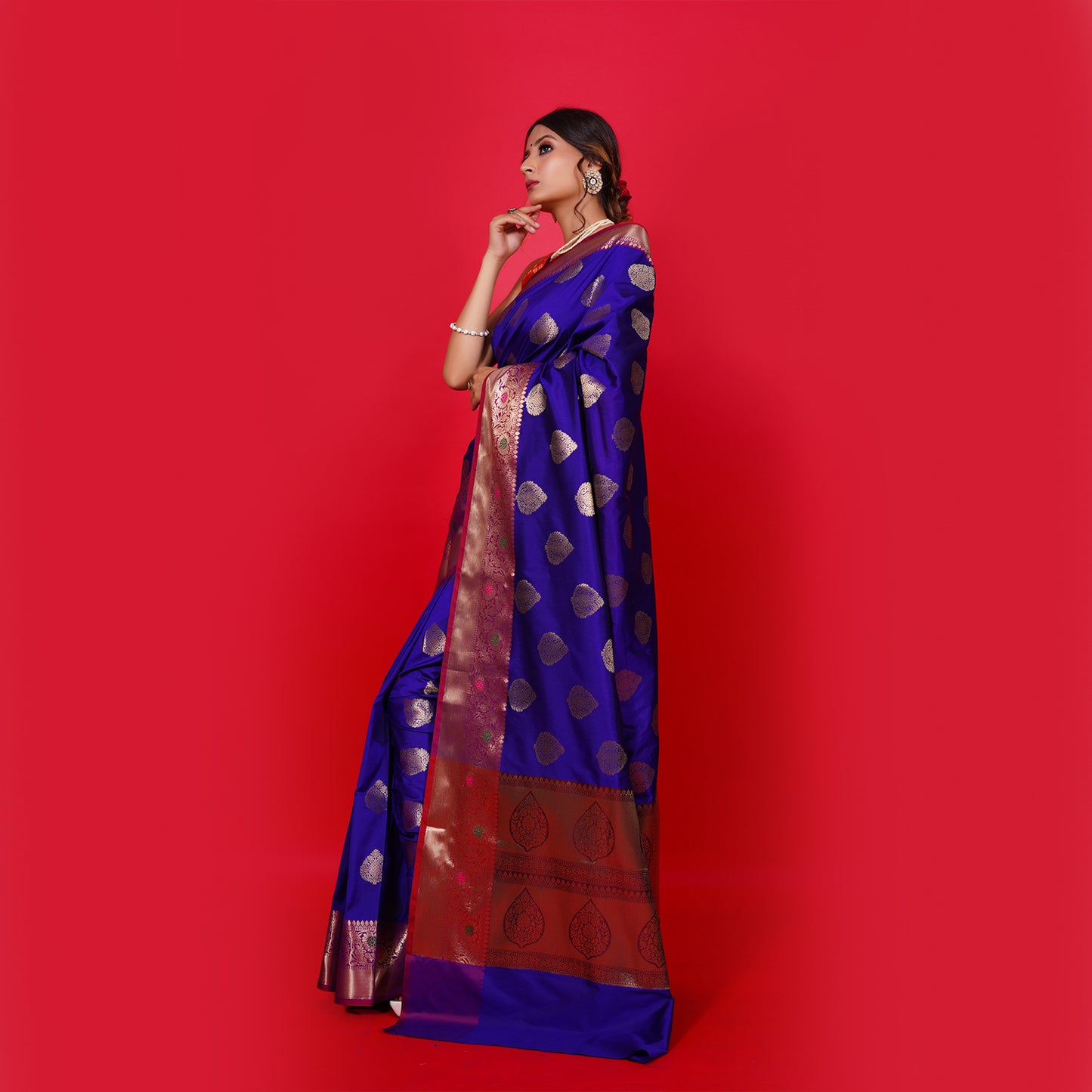Faishana Presents Violet Katan Silk Woven Gold Zari Meena Border Handloom Banarasi Saree With Maroon Blouse Piece