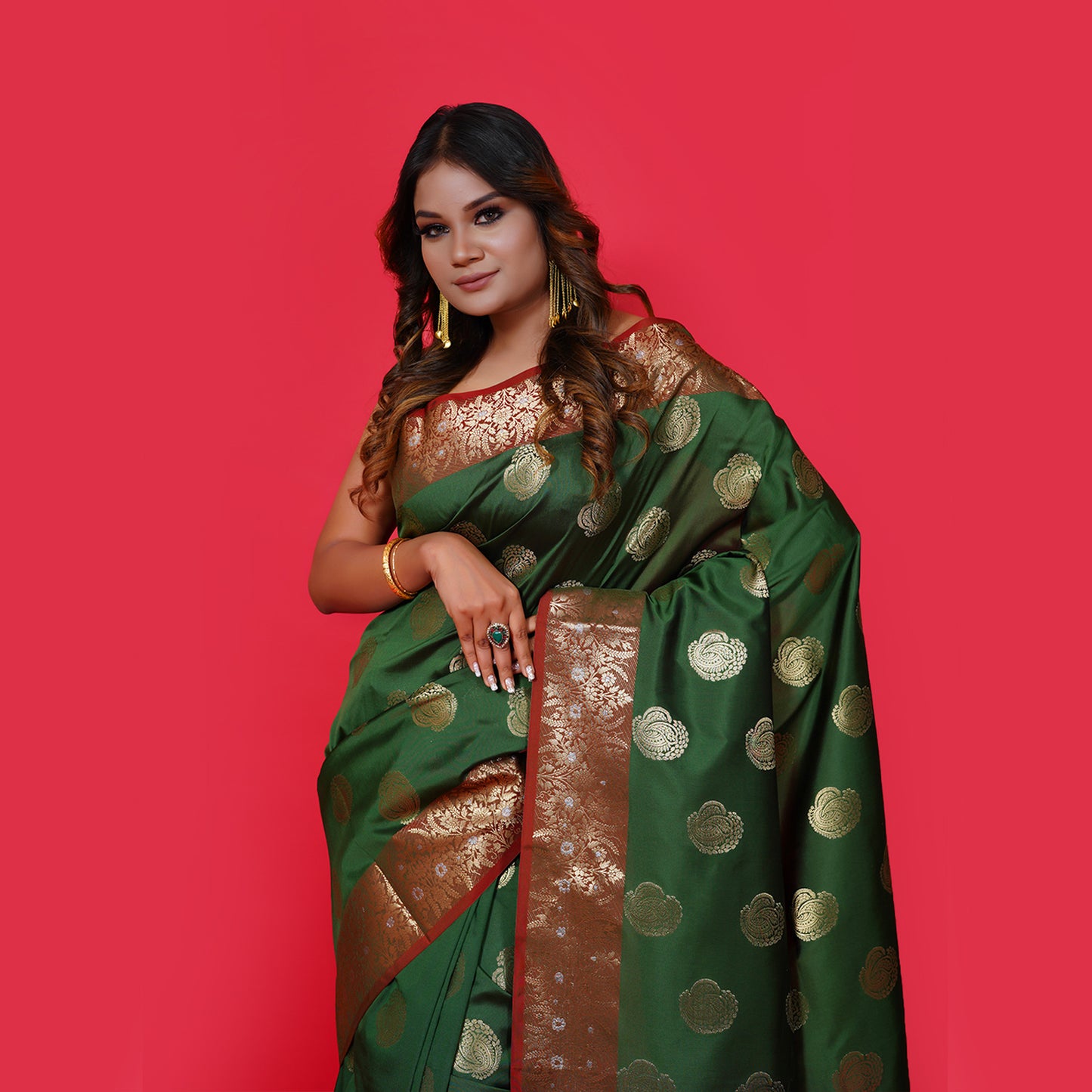 Faishana Presents Green Katan Silk Woven Gold Zari Silver Meena Border Handloom Banarasi Saree With Maroon Blouse Piece