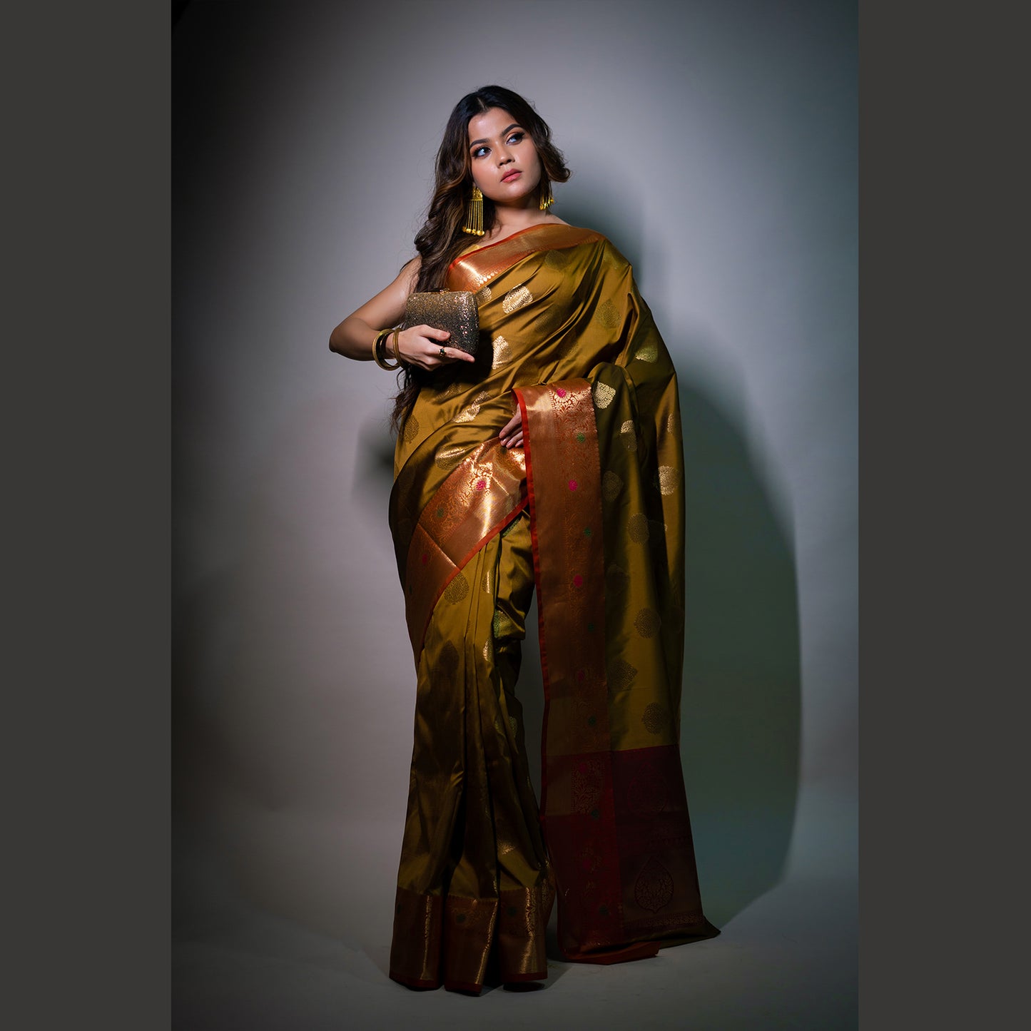 Faishana Presents Flaxen Yellow Katan Silk Woven Gold Zari Meena Border Handloom Banarasi Saree With Maroon Blouse Piece