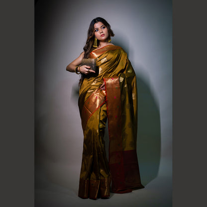 Faishana Presents Flaxen Yellow Katan Silk Woven Gold Zari Meena Border Handloom Banarasi Saree With Maroon Blouse Piece
