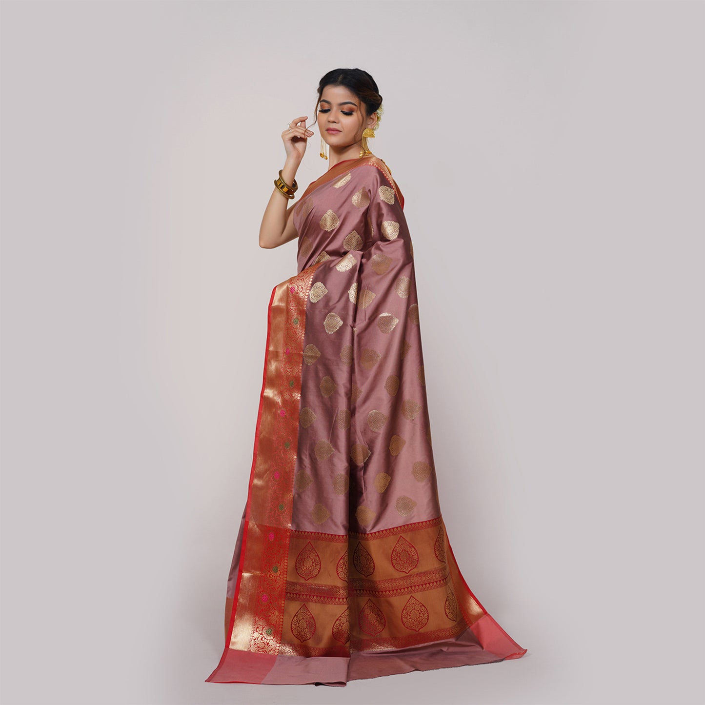Faishana Presents Light Mauve Katan Silk Woven Gold Zari Meena Border Handloom Banarasi Saree With Maroon Blouse Piece