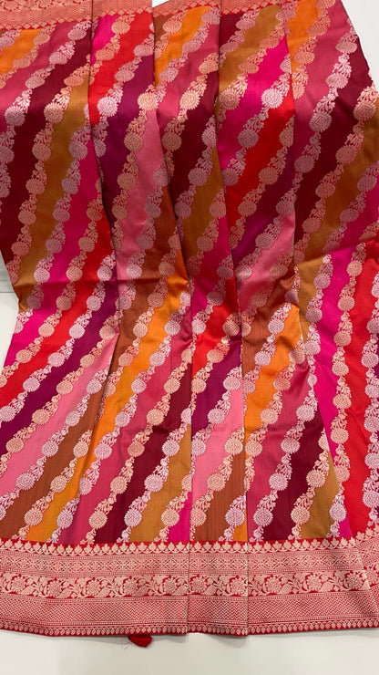 Faishana Presents Pure Silk Handloom Rangkaat Kadhwa Border and Anchal with Red Kadhwa Blouse Banarasi Saree
