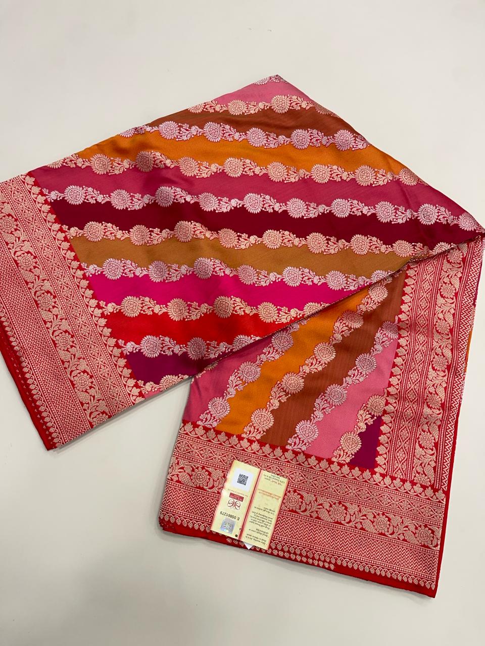 Faishana Presents Pure Silk Handloom Rangkaat Kadhwa Border and Anchal with Red Kadhwa Blouse Banarasi Saree