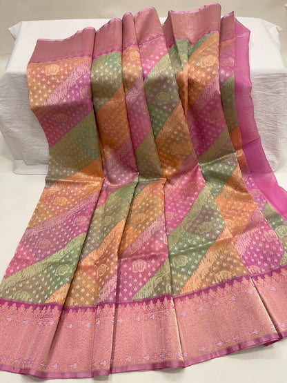 Faishana Pure Silk Handloom Kora Rangkaat Kadhwa Aada Booti with Tested Zari with Pink Kadhwa Blouse Banarasi Saree