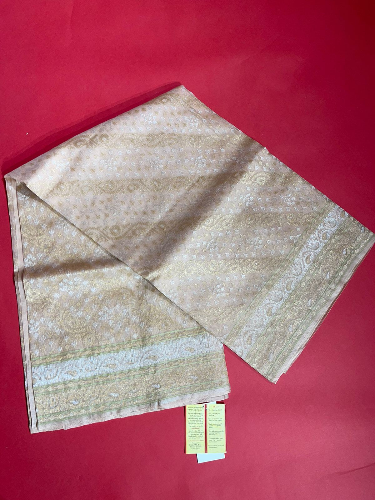 Faishana Pure Silk Handloom Kora Organza Real Zari Kadhwa Aada Booti with Beige Kadhwa Blouse Banarasi Saree