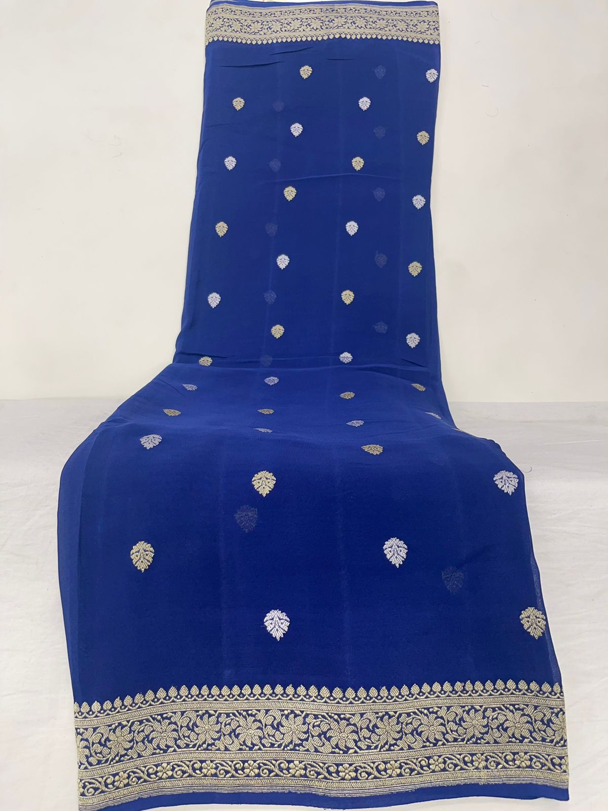 Faishana's Exquisite Pure Silk Handloom Khaddi Georgette Saree with Navy Blue and Golden Zari Kadhwa Booti Zari Border