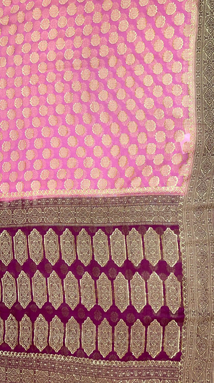 Radiant Threads: Faishana's Pure Silk Handloom Pink Khaddi Georgette Kadhwa Zari Booti Adorned in Kadhwa Magenta Pallu & Blouse