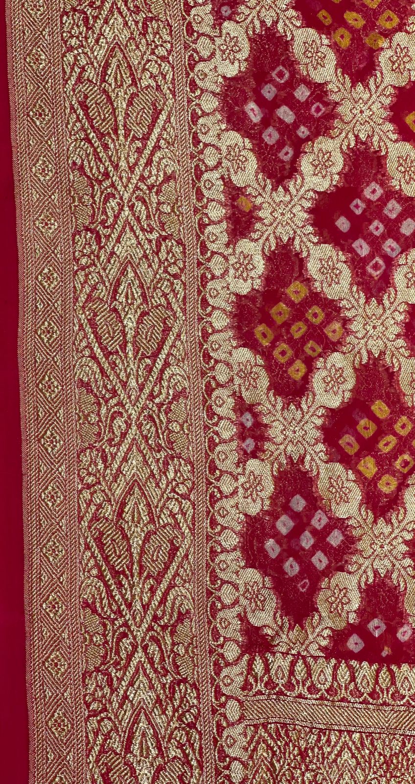 Sunset Splendor: Faishana's Vibrant 2D Yellow and Orange Katan Georgette Bandhej Zari Kadhwa Jaal Chunri Booti with Kadhwa Contrasting Red Pallu and Blouse Saree